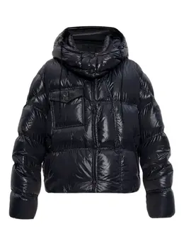 Moncler: Чёрная куртка 
