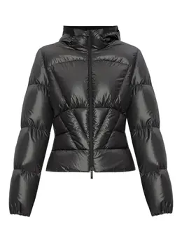 Moncler: Чёрная куртка 
