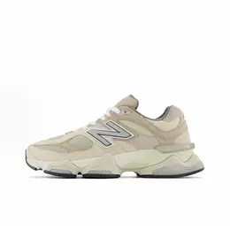 New Balance: Бежевые кроссовки 