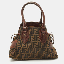 Fendi: Коричневая сумка  Zucca