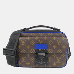 Louis Vuitton: Чёрная сумка 