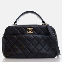 Chanel: Чёрная сумка 