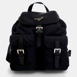 Prada: Чёрный рюкзак 
