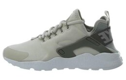 Nike: Светлые кроссовки  Air Huarache Run