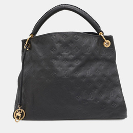 Louis Vuitton: Чёрная сумка 