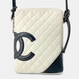 Chanel: Белая сумка 