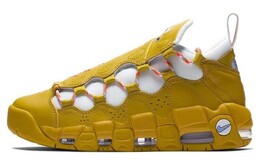 Nike: Оранжевые кроссовки  Air More Money