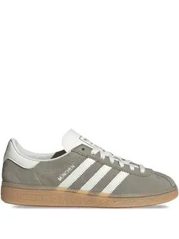 adidas: Кроссовки  München
