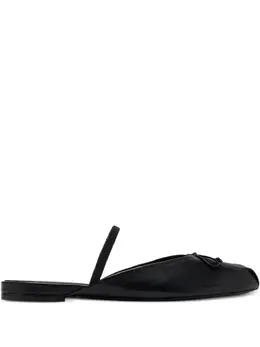 Stuart Weitzman: Чёрные сабо 