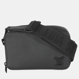 Louis Vuitton: Чёрный кошелёк 