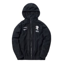 Nike: Белая куртка  NRG
