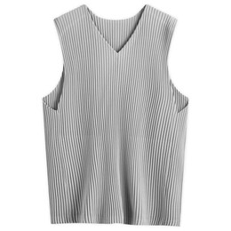 Homme Plissé Issey Miyake: Серый жилет 