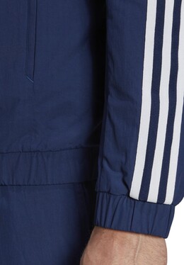 Adidas: Тёмная куртка  Tiro