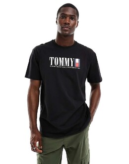 Tommy Hilfiger: Чёрная футболка  Tommy Jeans