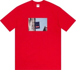 Supreme: Красная футболка  Banner