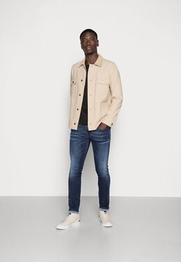 PUMA: Футболка с принтом 