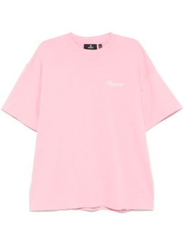 Represent: Розовая футболка 