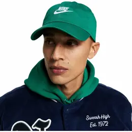NIKE: Зелёная кепка  Futura
