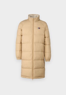 Tommy Hilfiger: Зимнее пальто  Tommy Jeans