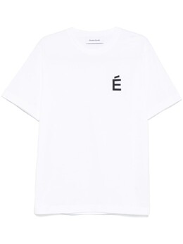 Études: Белая футболка 