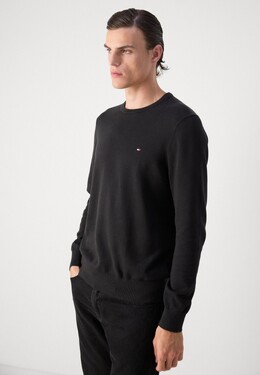 Tommy Hilfiger: Чёрный свитер  Essential