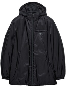 Prada: Чёрный пуховик 