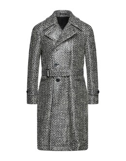 Giorgio Armani: Чёрное пальто 