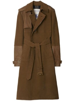 Burberry: Коричневый плащ 