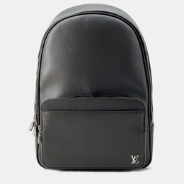 Louis Vuitton: Чёрный рюкзак 