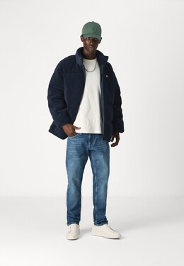 Tommy Hilfiger: Зимний пуховик  Tommy Jeans