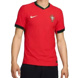Nike: Красная футболка 