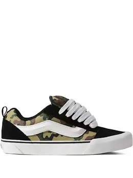 Vans: Чёрные кроссовки 