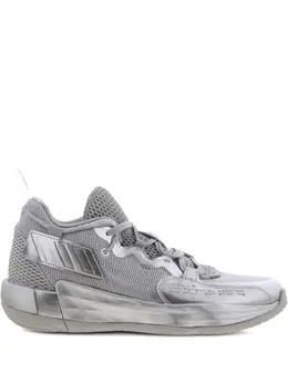 adidas: Серебристые кроссовки  Dame 7