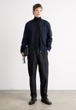Tommy Hilfiger: Тёмная куртка  Essential