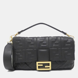 Fendi: Чёрная сумка  Baguette