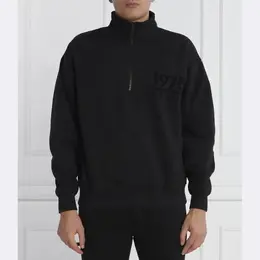 Calvin Klein: Чёрная толстовка 