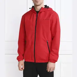 Armani Exchange: Красная куртка 