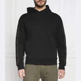 Calvin Klein: Чёрная толстовка 