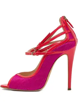Brian Atwood: Розовые туфли 