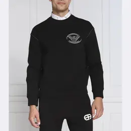 Emporio Armani: Чёрная толстовка 