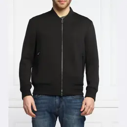 Emporio Armani: Чёрная куртка 