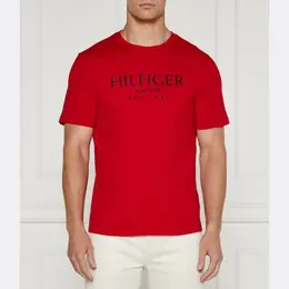 Tommy Hilfiger: Красная футболка 