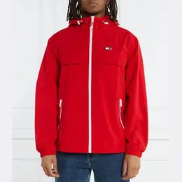 Tommy Hilfiger: Красная куртка 