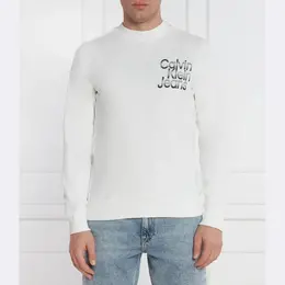 Calvin Klein: Белая толстовка 