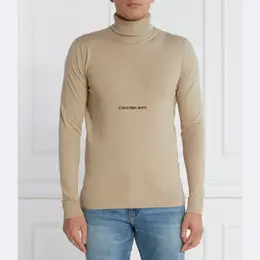 Calvin Klein: Свитер с высоким воротником 