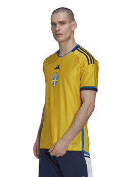 Adidas: Домашняя футболка 