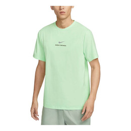 Nike: Зелёная футболка  Dri FIT