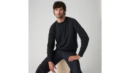 Levi's: Чёрная толстовка 