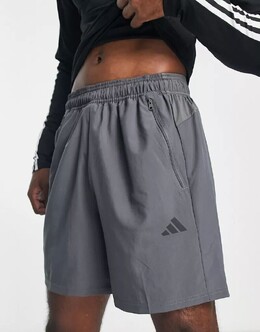 ADIDAS PERFORMANCE: Серые шорты  Essentials