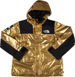 Supreme: Золотой пуховик 